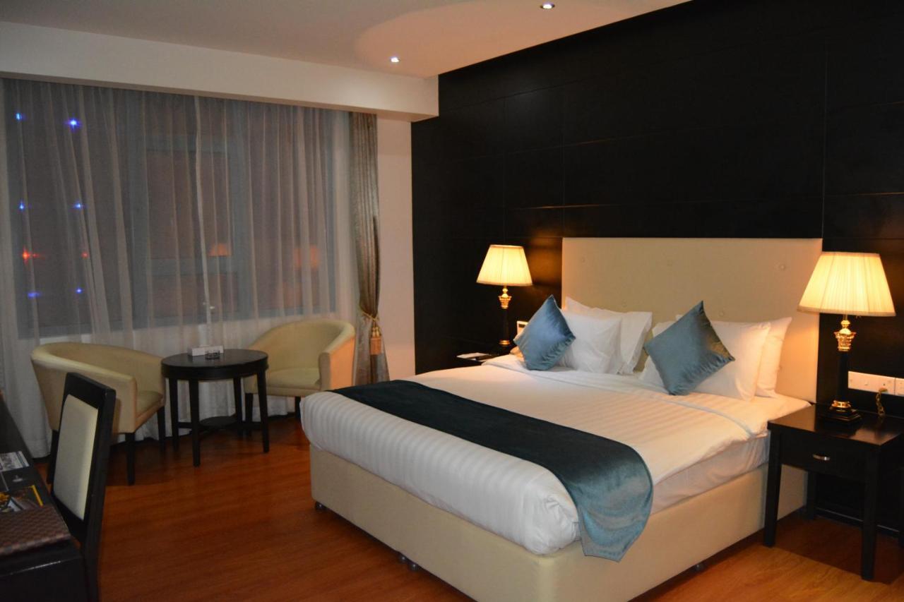 The Olive Hotel, Juffair Al-Manamah Bagian luar foto